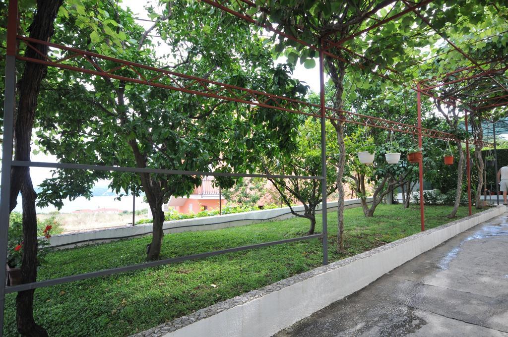 Apartments Marinko Trogir Exterior photo